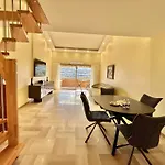 Apartment Astoria Luxury Apartment- 3 Bathrooms *