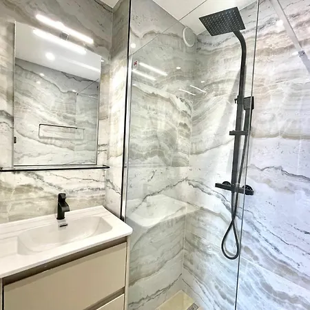 Astoria Luxury Apartment- 3 Bathrooms アパート