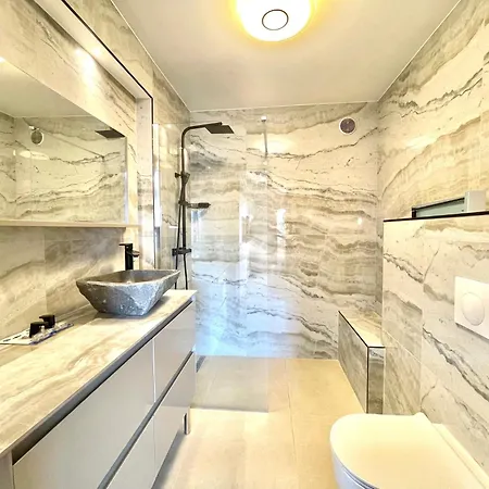 アパート Astoria Luxury Apartment- 3 Bathrooms *