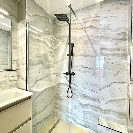 Astoria Luxury Apartment- 3 Bathrooms アパート カンヌ